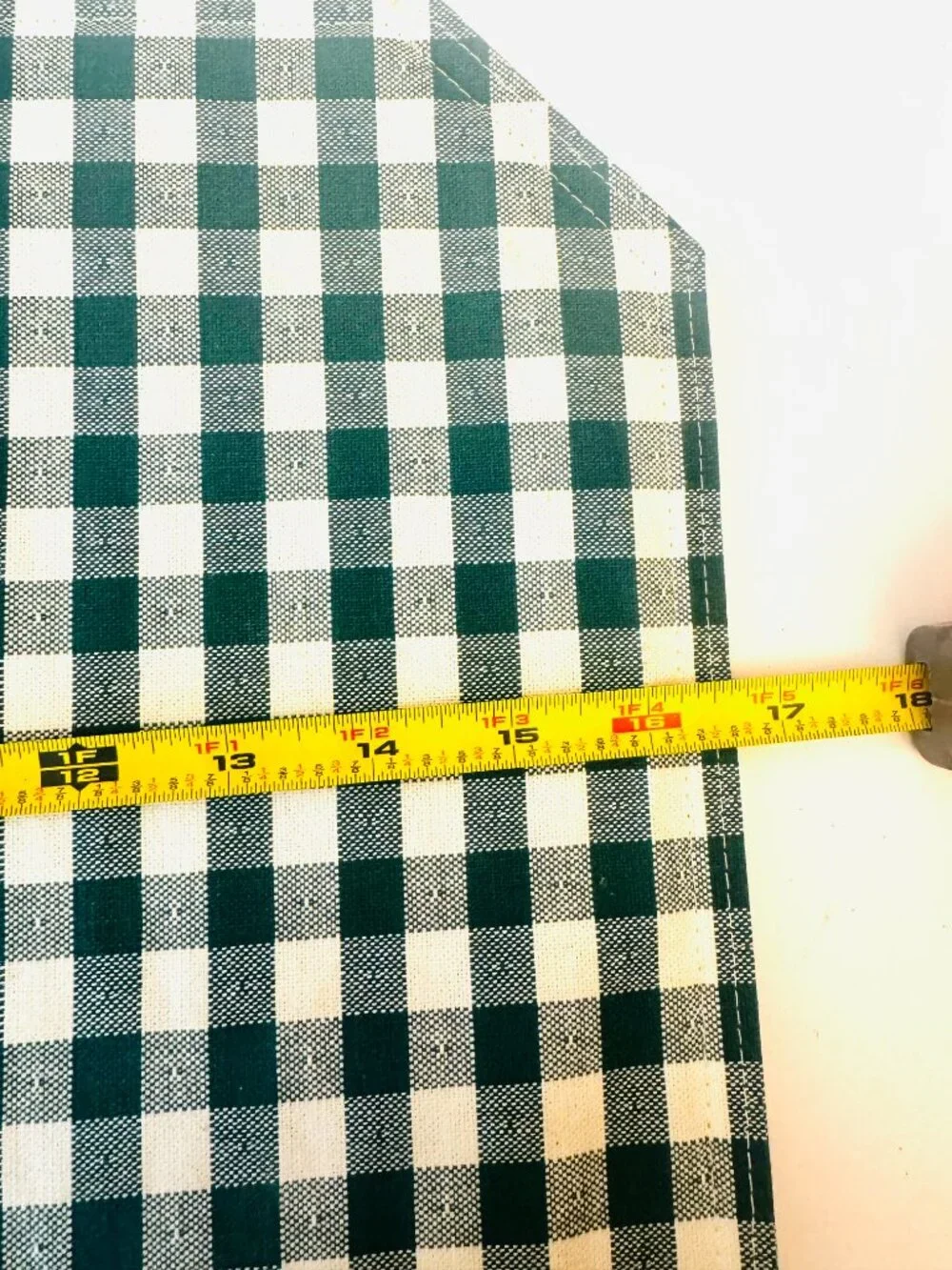 Placemats 17x12 Gingham Pattern Cloth Sturdy Green White Set 6 Octagonal Cotton